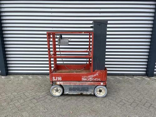 Skyjack SJ16 Masthoogwerker Hoogwerker (bj 2013), Zakelijke goederen, Machines en Bouw | Liften, Steigers en Ladders