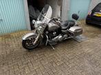 Harley Davidson Roadking zilvergrijs, 2 cilinders, 1745 cc, Motorrijbewijs A, Particulier