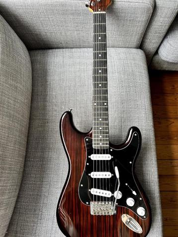 2 harley benton gitaren, stratocaster & les paul model beschikbaar voor biedingen