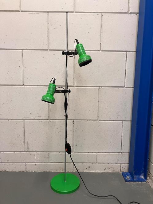 Retro staande lamp met extra dimmer, Huis en Inrichting, Lampen | Vloerlampen, Gebruikt, 100 tot 150 cm, Kunststof, Metaal, Ophalen