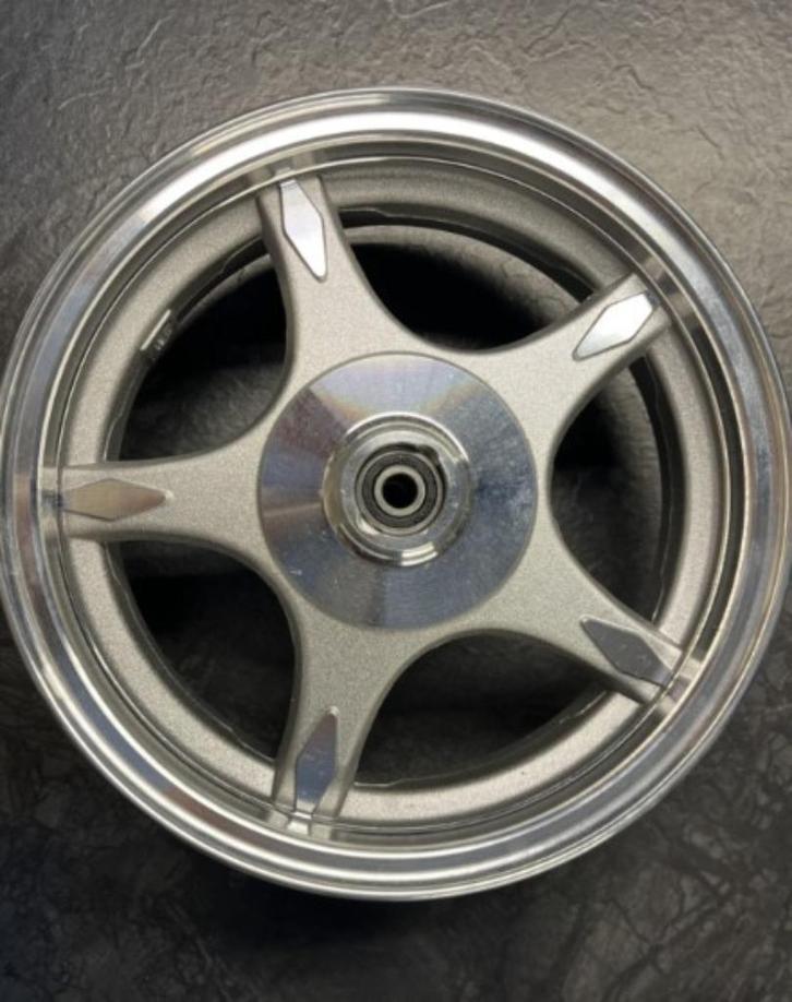 Voorwiel Agm bella Fosti retro scooter 10inch origineel 7811, Motoren, Tuning en Styling, Ophalen of Verzenden