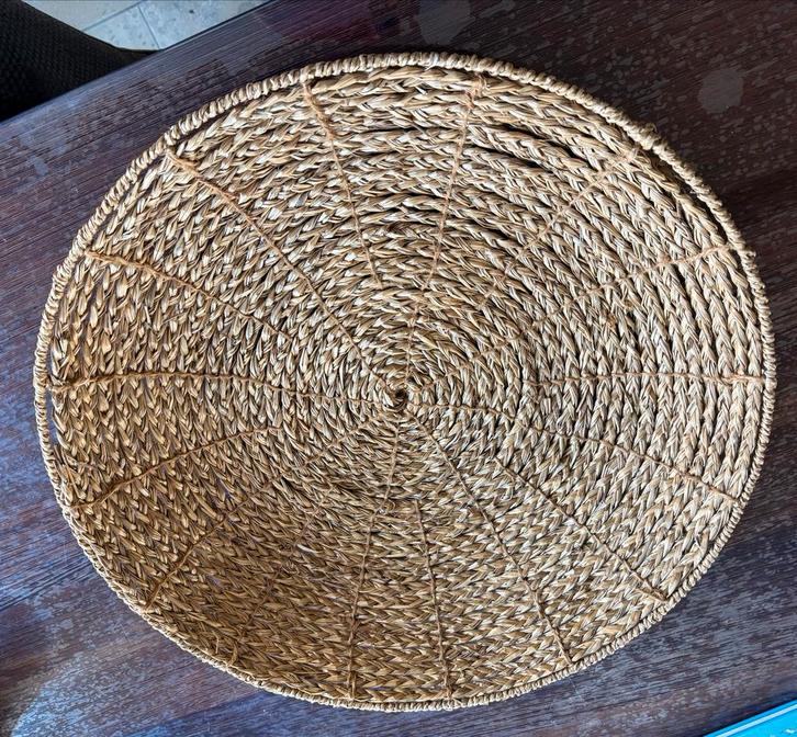Rotan Schaal - Decoratief & Functioneel, Huis en Inrichting, Woonaccessoires | Schalen en Manden, Zo goed als nieuw, Schaal, Rond