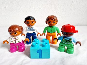 NIEUW Duplo getinte poppetjes vader moeder jongen meisje beschikbaar voor biedingen
