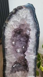 Prachtige unieke amethist geode Brazilië 53 cm KORTING, Ophalen, Mineraal