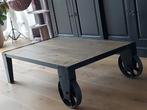 Industriële salontafel op wielen, Gebruikt, 100 tot 150 cm, 50 tot 100 cm, Minder dan 50 cm