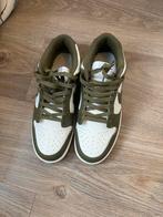 Nike dunks olive maat 42, Overige kleuren, Sportschoenen, Nike, Nieuw