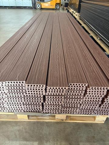 Composiet Vlonderplanken - Mahonie - Scherpe Prijs beschikbaar voor biedingen