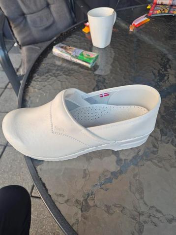 Sanita Werkschoenen Wit - Maat 42 beschikbaar voor biedingen