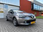 Renault Clio 0.9 TCE Night&Day 2015 Grijs 2e eigenaar, Voorwielaandrijving, 898 cc, Stof, Zwart