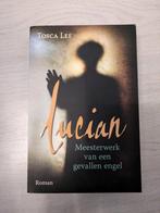 Tosca Lee - Lucian, meesterwerk van een gevallen engel, Boeken, Literatuur, Zo goed als nieuw, Nederland, Tosca Lee, Ophalen of Verzenden