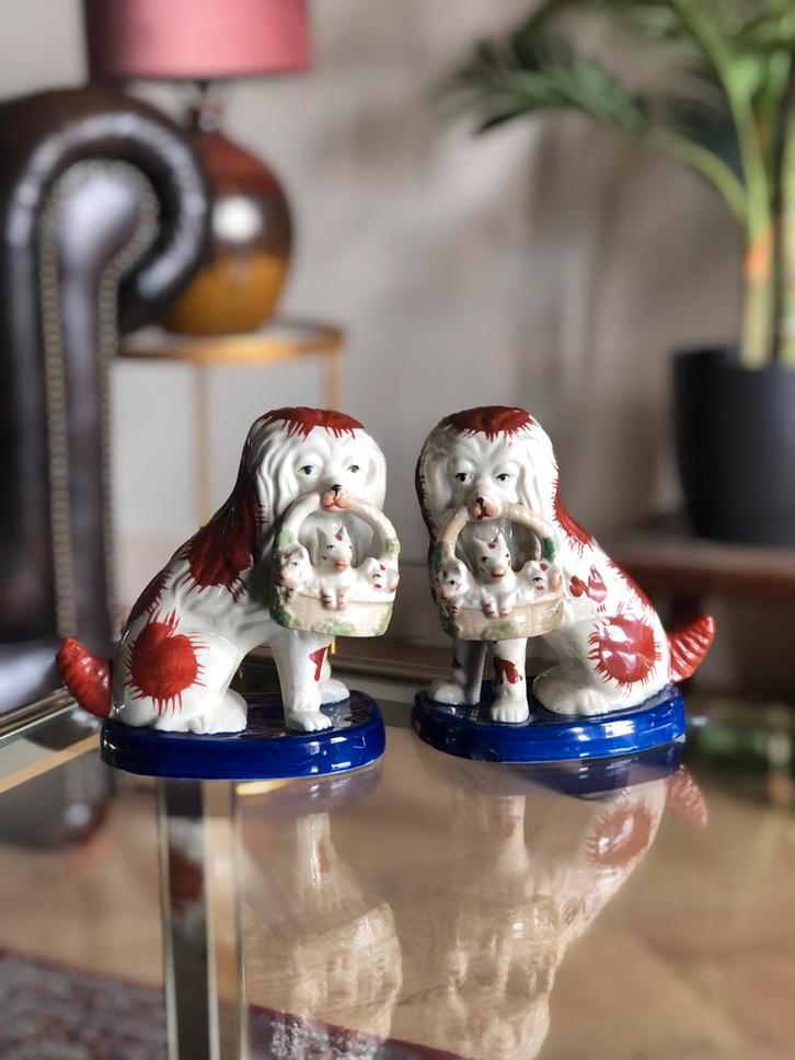 hoerenhondjes/ Staffordshire hondjes, Verzamelen, Beelden en Beeldjes, Zo goed als nieuw, Dier, Ophalen of Verzenden