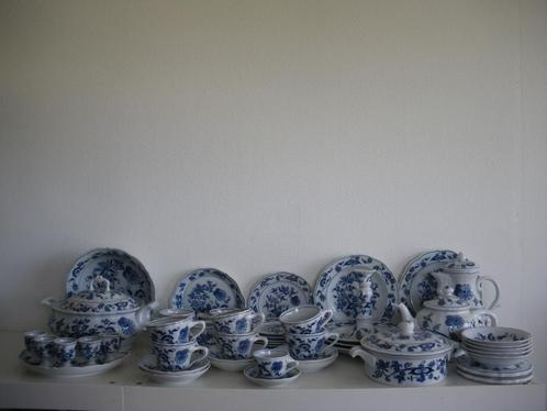 Blue Danube servies met oude stempel, Huis en Inrichting, Keuken | Servies, Zo goed als nieuw, Bord(en), Overige stijlen, Porselein