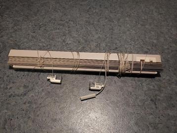 3 Jaloezieën, smal,  openslaande kunststof ramen  beschikbaar voor biedingen