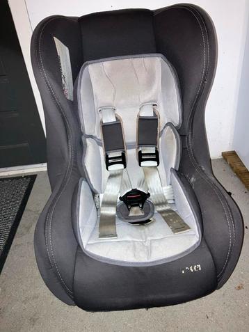 Kinderstoel met 3-punts sluiting beschikbaar voor biedingen