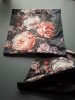 Set van 2 gebloemde velours kussenhoezen,  45 x 45 cm, Ophalen of Verzenden, Zo goed als nieuw, Zwart, Vierkant