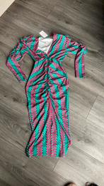 Nieuwe mooie jurk met split. L, Kleding | Dames, Jurken, Maat 42/44 (L), Nieuw, Ophalen of Verzenden, Knielengte
