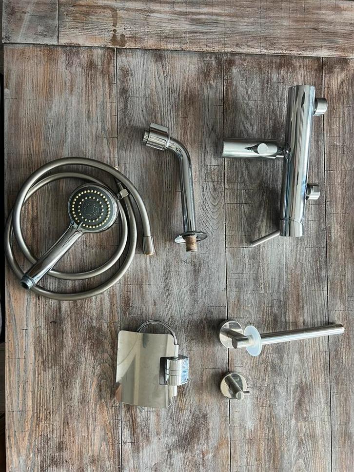 Diverse sanitair accessoires, Doe-het-zelf en Verbouw, Sanitair, Zo goed als nieuw, Douche, Ophalen of Verzenden