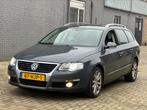 Volkswagen Passat 1.4 TSI 2009 Xenon/ CarPlay scherm, Auto's, Volkswagen, Euro 5, 4 cilinders, 1404 kg, Origineel Nederlands