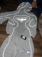 Nike X Corteiz Pak Reflecterend, Kleding | Heren, Sportkleding, Nieuw, Overige maten, Ophalen of Verzenden, Grijs