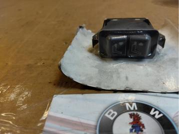 BMW E24 , 32 , 34 schakelaar stoelbediening 61311378380 beschikbaar voor biedingen