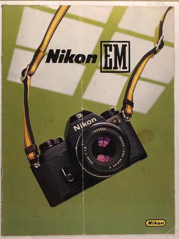 Folder Nikon EM beschikbaar voor biedingen