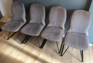Xooon Arwen eetkamertafel stoelen grijs 4x hele goede staat beschikbaar voor biedingen