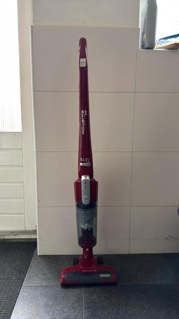Rowenta Air Force Light Steelstofzuiger, Witgoed en Apparatuur, Stofzuigers, Gebruikt, Stofzuiger, Reservoir, Ophalen