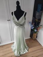 Prachtige avond jurk als nieuw. Perfect voor bruiloften., Kleding | Dames, Maat 38/40 (M), Chi chi london, Ophalen of Verzenden
