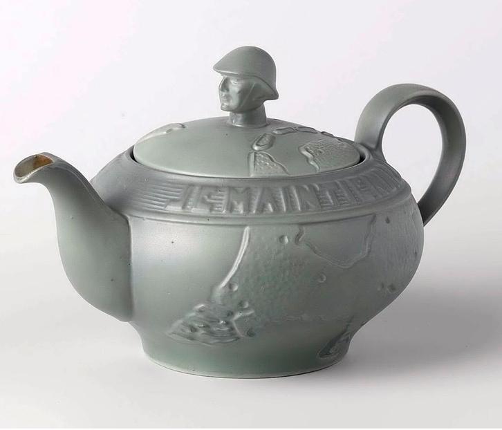 Gezocht: Mosa Mobilisatie Theepot & Tank - Alles welkom!, Antiek en Kunst, Antiek | Servies los, Ophalen of Verzenden