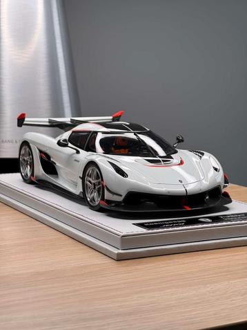 FrontiArt Koenigsegg Jesko - Crystal White I 1:18 I #1 of 3 beschikbaar voor biedingen