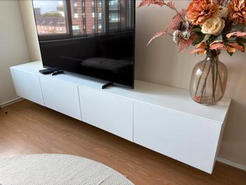 IKEA hang kast / tv meubel  BESTA 120x42 x 2 cm wit