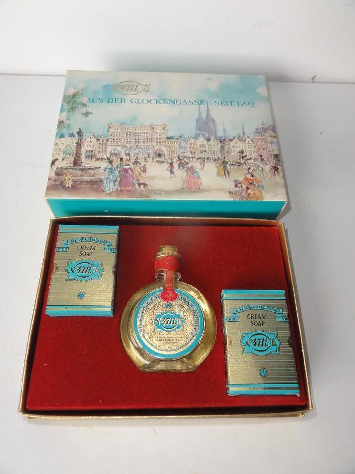 2 VINTAGE geschenkdozen Muelhens 4711 Echt Kölnisch Wasser, Verzamelen, Parfumverzamelingen, Nieuw, Parfumfles, Gevuld, Verzenden