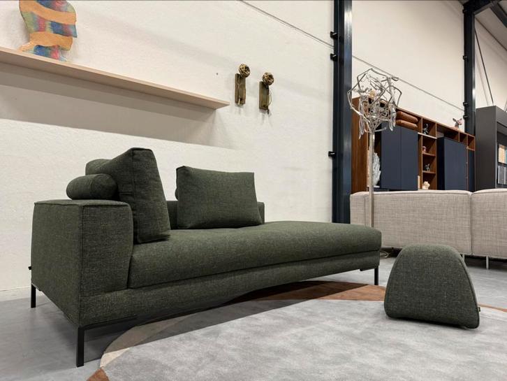 Nieuw Design on Stock Aikon Lounge Bank Groen stof, Huis en Inrichting, Banken | Bankstellen, Nieuw, Rechte bank, Tweepersoons