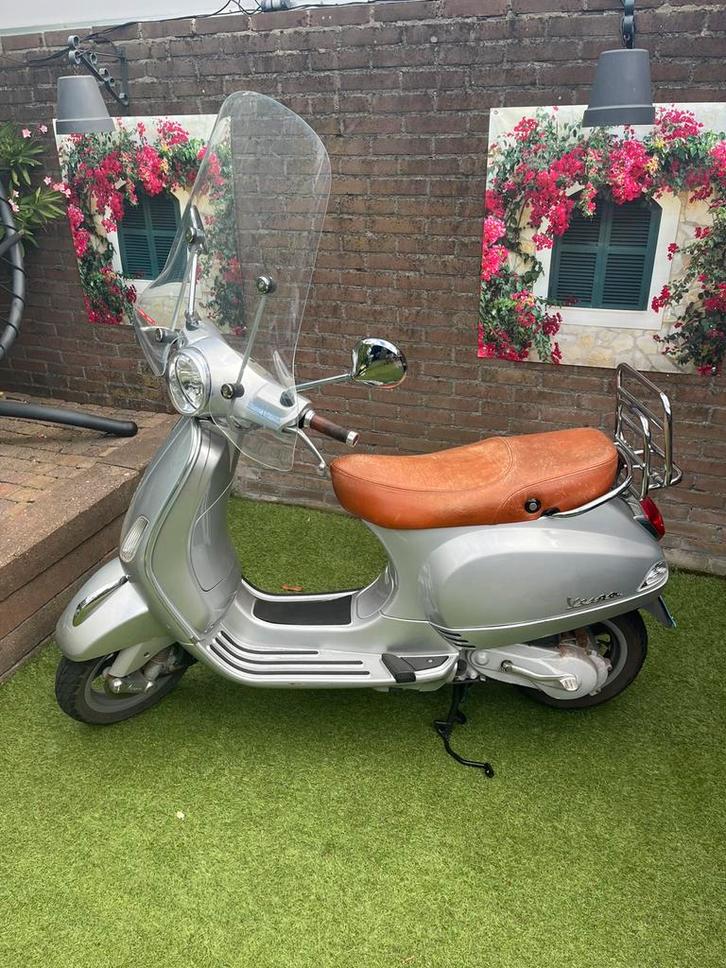Vespa LX c38 snor zilver, Fietsen en Brommers, Scooters | Vespa, Gebruikt, Vespa LX, Maximaal 25 km/u, Benzine, Ophalen