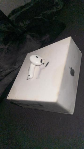 Apple AirPods 4 linker kant  beschikbaar voor biedingen