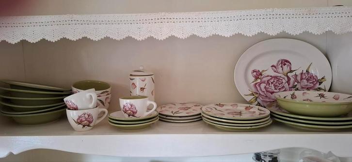 Jet Servies - Kopjes, Borden, Schalen & Meer!, Huis en Inrichting, Keuken | Servies, Bord(en), Overige stijlen, Aardewerk, Ophalen