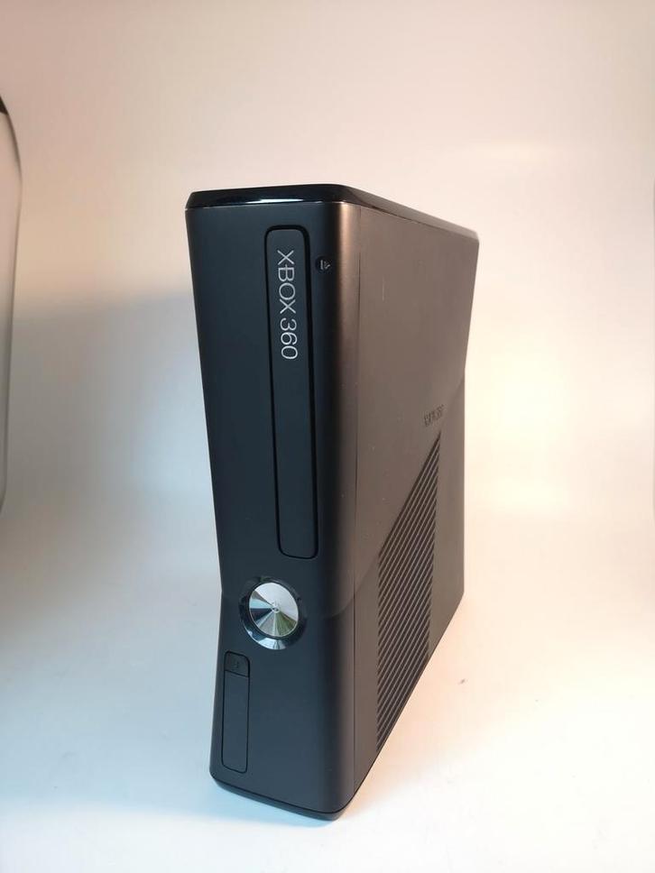 Xbox 360 S - Zwart, Spelcomputers en Games, Spelcomputers | Xbox 360, Zo goed als nieuw, 250 GB, 360 S, Zonder controller, Ophalen of Verzenden