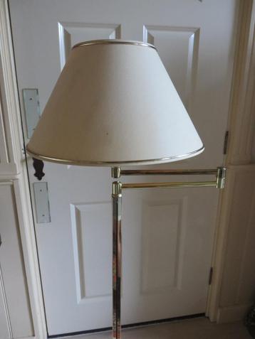 Vintage zwenkarm vloerlamp goud/zwart frame beschikbaar voor biedingen