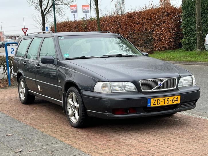 Volvo V70 2.5 Sports-Line, Auto's, Volvo, Bedrijf, Te koop, V70, ABS, Airconditioning, Centrale vergrendeling, Cruise Control