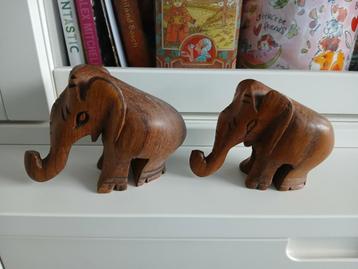 Set vintage houten olifanten beeldjes  beschikbaar voor biedingen