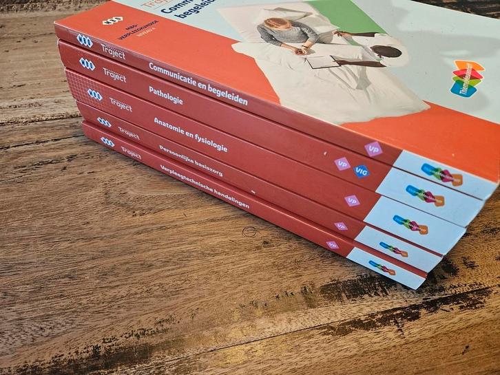 Boeken mbo-4 verpleegkunde  - 8 stuks (Traject, MB Leren), Boeken, Studieboeken en Cursussen, Zo goed als nieuw, MBO, Beta, Ophalen of Verzenden