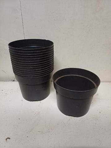 Kweekpotten 2 liter beschikbaar voor biedingen