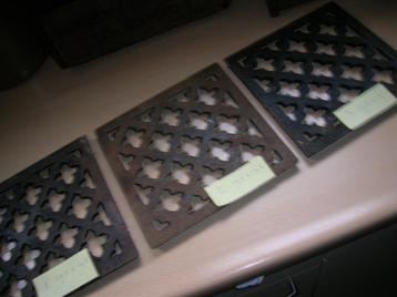 oud putdeksel gietijzer 19,8x19,8 cm. 3 stuks prijs p. stuk beschikbaar voor biedingen