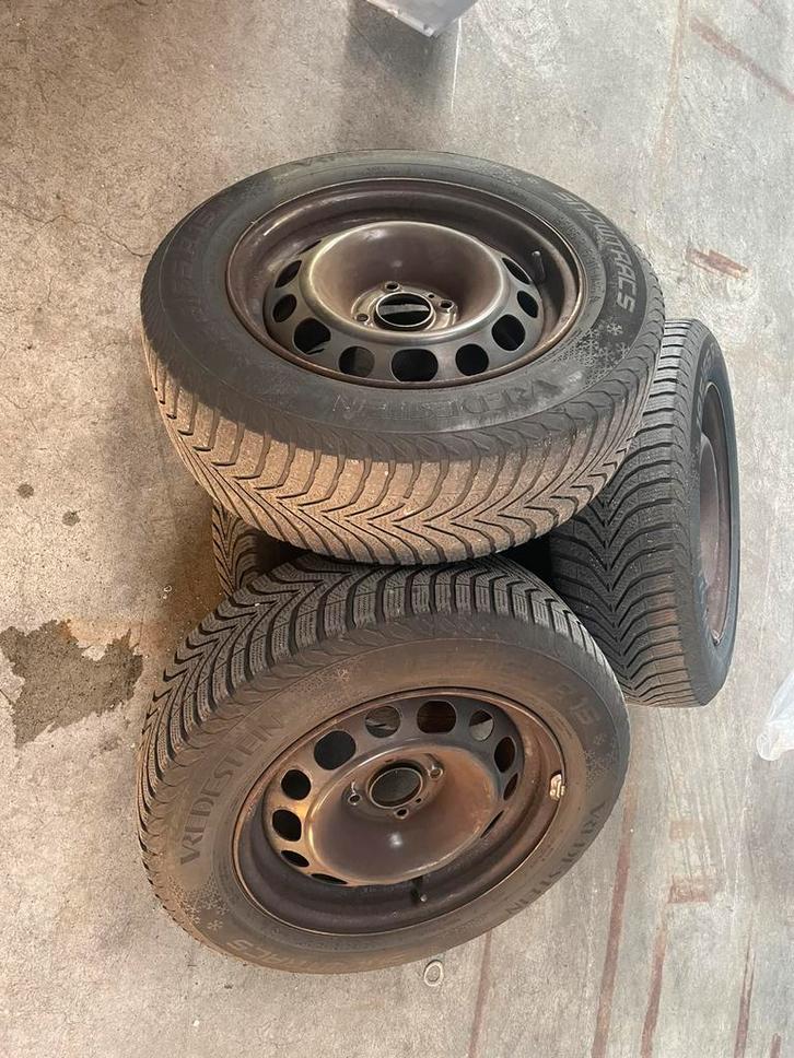 Peugeot partner en Kia stonic winterbanden M+S te koop, Auto-onderdelen, Banden en Velgen, Band(en), Winterbanden, 15 inch, 195 mm