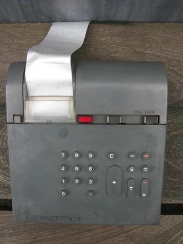 DIVISUMMA 28 OLIVETTI BELLINI CALCULATOR DESIGN beschikbaar voor biedingen