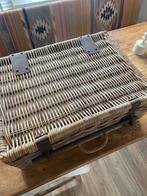Vintage rieten kist met metalen details hoffz, Ophalen, Gebruikt, 50 tot 100 cm, Minder dan 50 cm