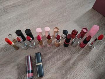 NIEUW: Diverse lipstick, kwasten, foundation, mascara etc. beschikbaar voor biedingen
