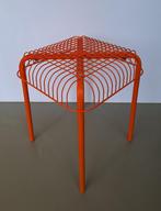 vintage Ikea design Vasteron kruk stool oranje bijzettafel, Ophalen of Verzenden, Zo goed als nieuw, IJzer