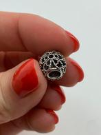 V681 Pandora zilveren bedel bloemmotief, Pandora, Ophalen of Verzenden, X, Zilver