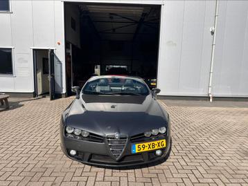 Alfa Romeo Spider 3.2 JTS Q4 2007 Grijs Xenon Leer beschikbaar voor biedingen